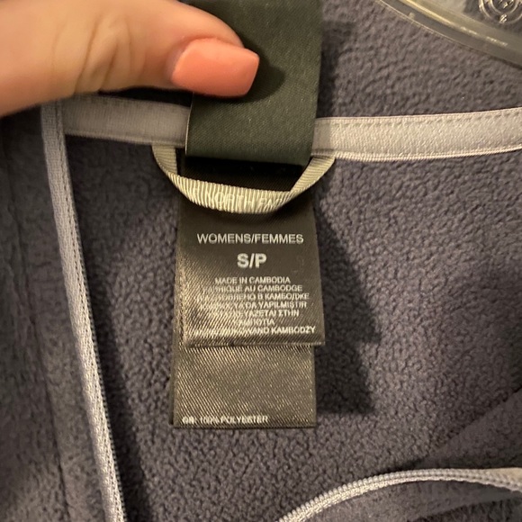 Women’s North face fleece - Picture 2 of 3
